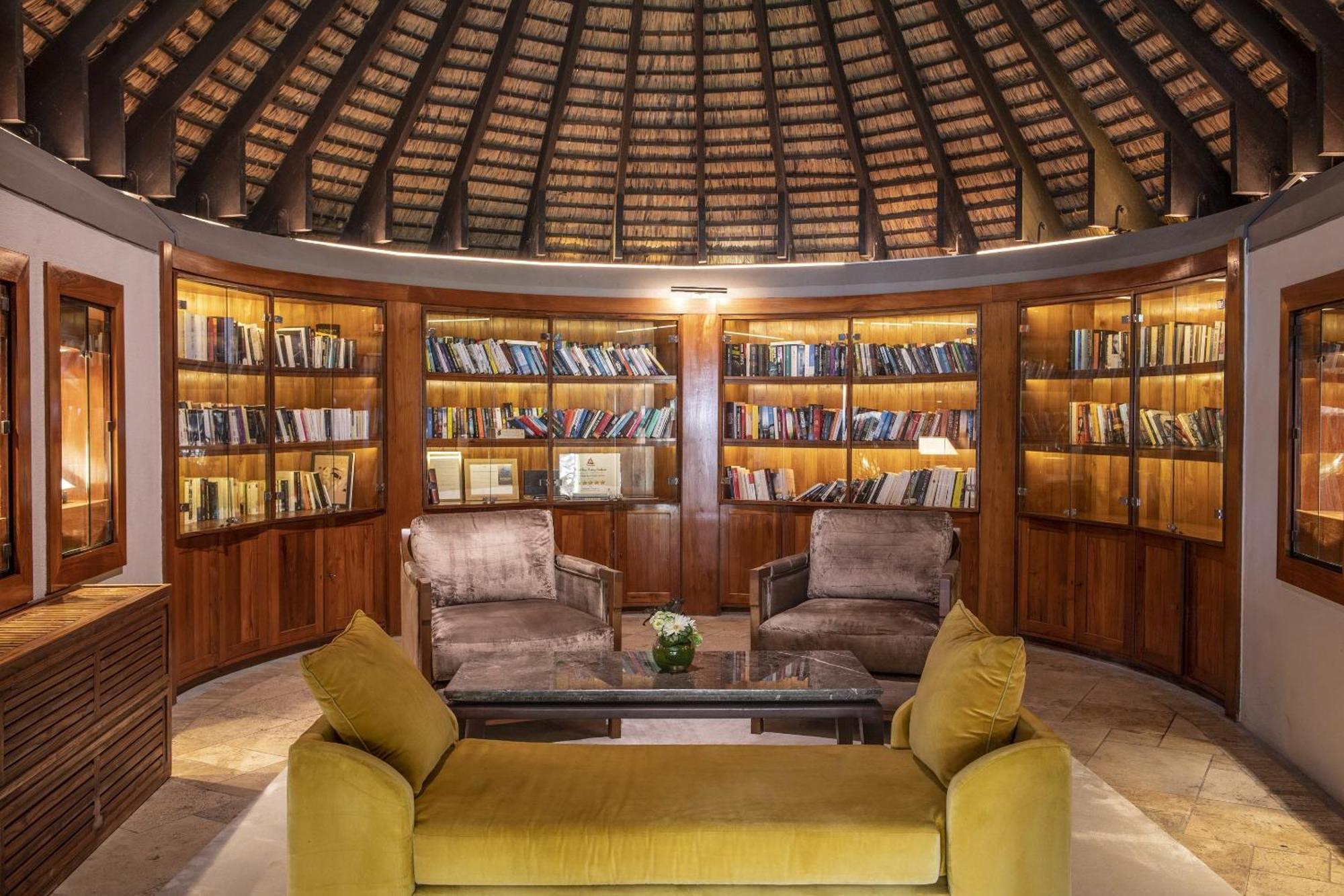 Royal Palm Beachcomber Luxury Grand Baie Exteriör bild